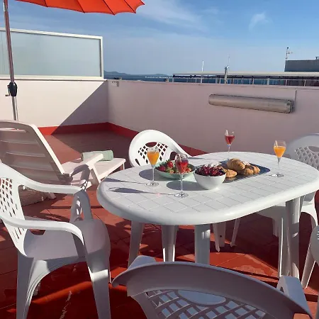 Aquamarina Apartment